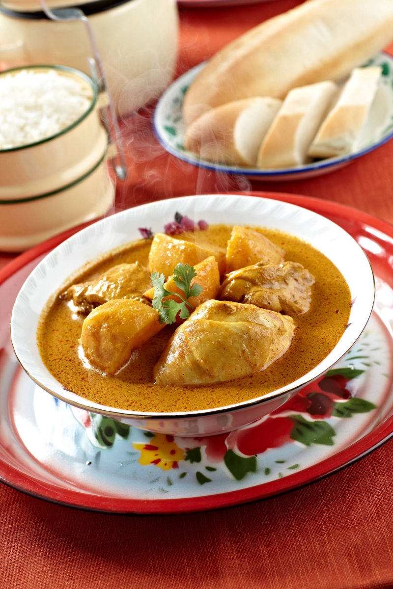 CurryTimes Curry Chicken comes with rice and bread